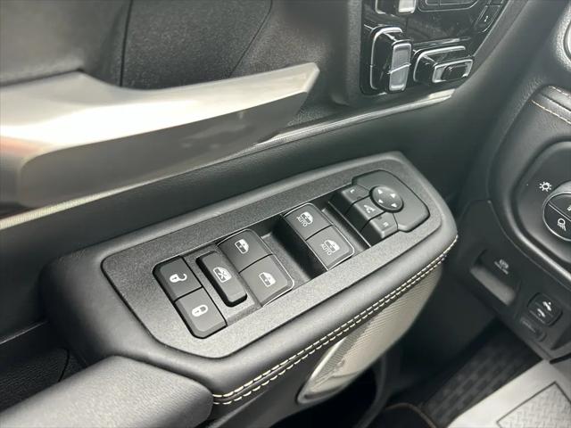 2026 Ram 1500 Tungsten Crew Cab 4x4 5'7" Box