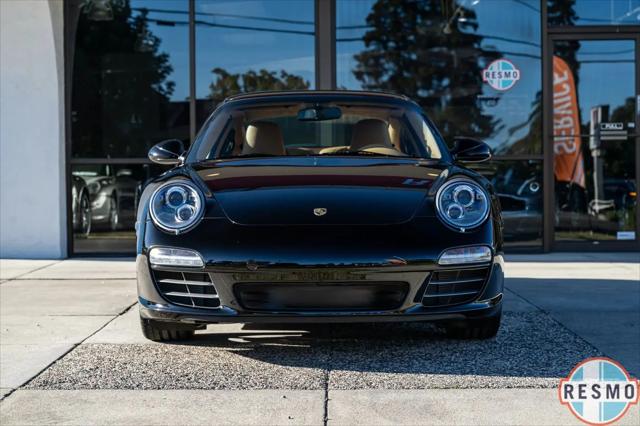 2011 Porsche 911 Carrera 4