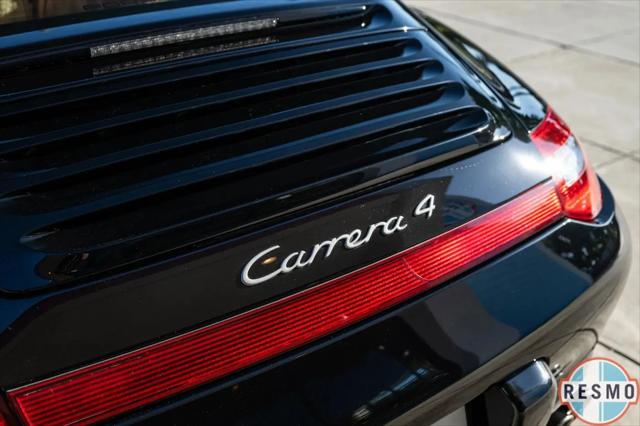 2011 Porsche 911 Carrera 4