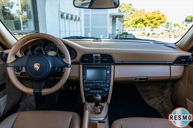 2011 Porsche 911 Carrera 4