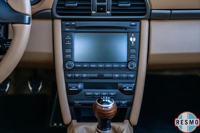 2011 Porsche 911 Carrera 4