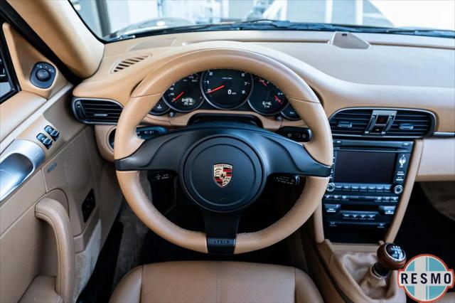 2011 Porsche 911 Carrera 4