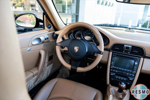 2011 Porsche 911 Carrera 4