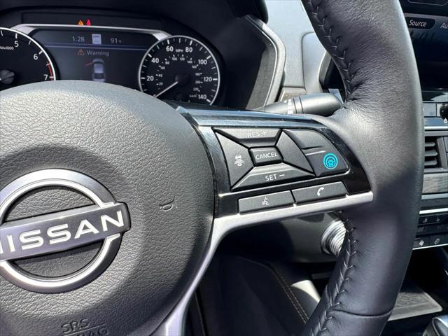 2024 Nissan Altima SL FWD