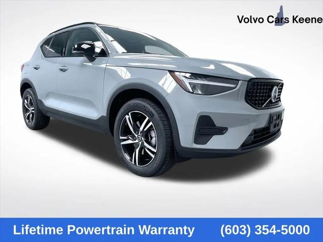 2026 Volvo XC40 Core, B5 AWD Gas (mild hybrid), Dark for sale in East Swanzey, NH