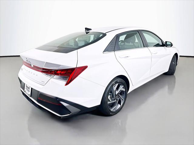 2025 Hyundai Elantra Hybrid Limited
