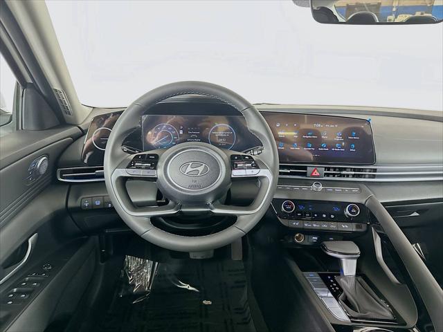 2025 Hyundai Elantra Hybrid Limited