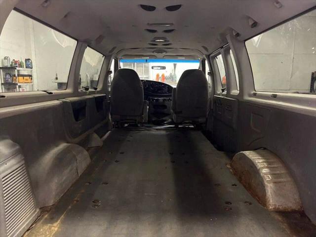 2008 Ford E-350 Super Duty XL