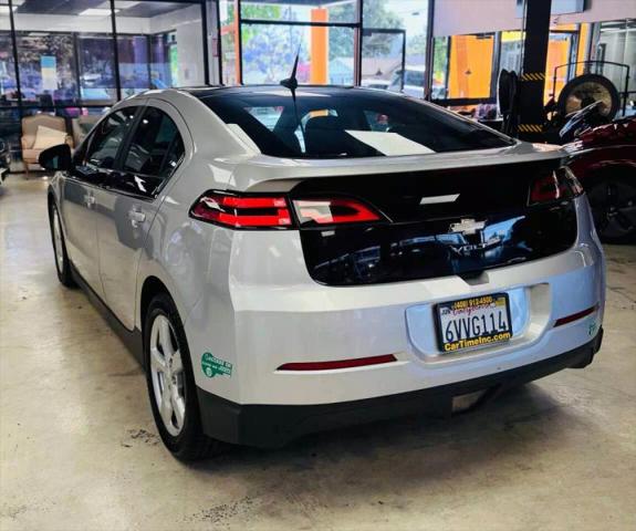 2012 Chevrolet Volt Base
