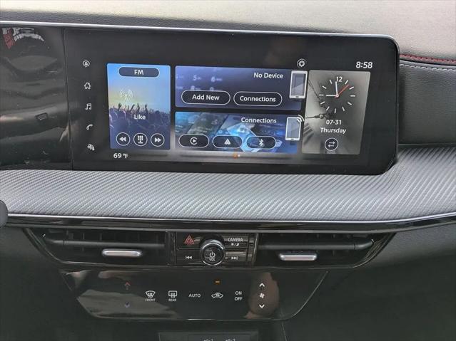 2025 Nissan Kicks SR FWD