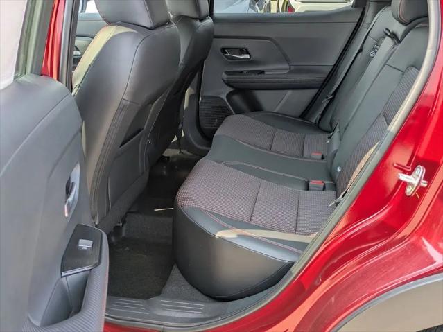 2025 Nissan Kicks SR FWD