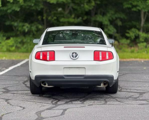 2011 Ford Mustang V6