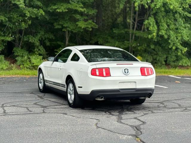 2011 Ford Mustang V6