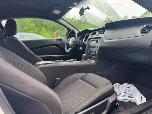2011 Ford Mustang V6