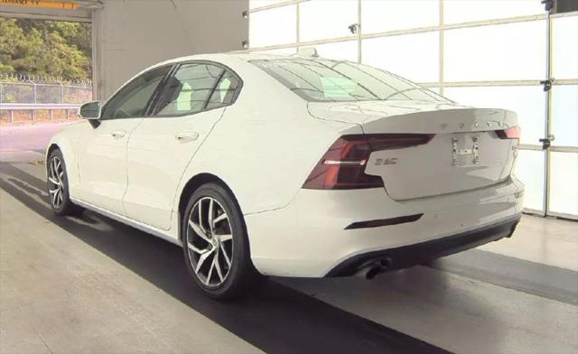 2020 Volvo S60 T5 Momentum