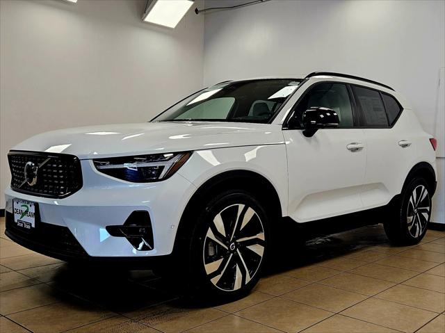 2026 Volvo XC40 Ultra, B5 AWD Gas (mild hybrid), Dark