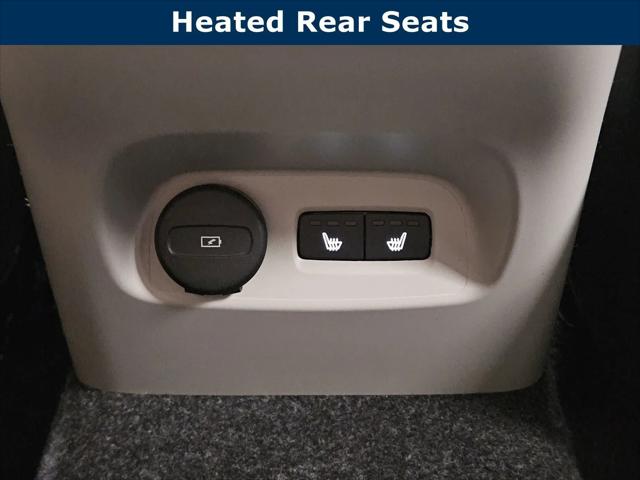 2026 Volvo XC40 Ultra, B5 AWD Gas (mild hybrid), Dark