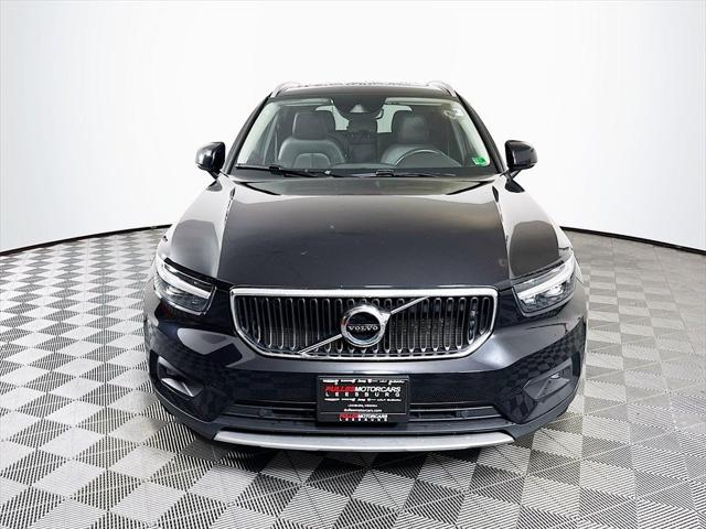 2021 Volvo XC40 T5 Momentum