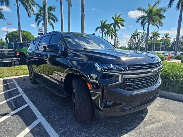 2022 Chevrolet Suburban 2WD RST