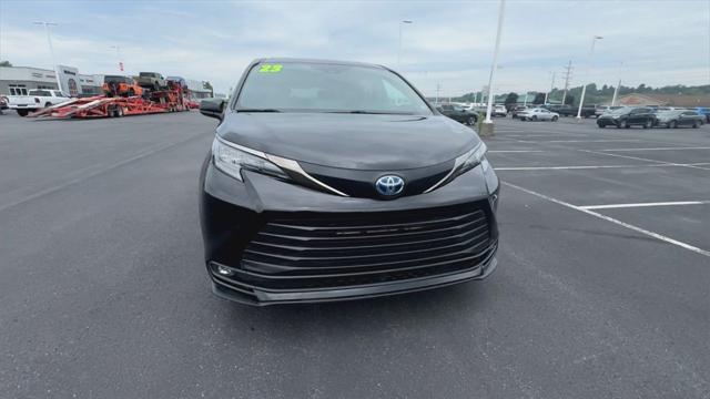 2023 Toyota Sienna Woodland Edition