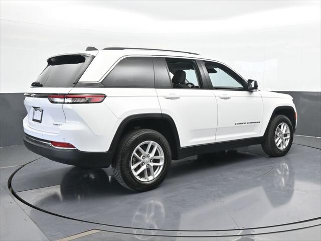 2023 Jeep Grand Cherokee Laredo 4x2
