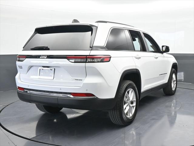 2023 Jeep Grand Cherokee Laredo 4x2