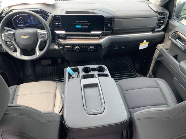 2025 Chevrolet Silverado 1500 4WD Crew Cab Short Bed LT with 2FL