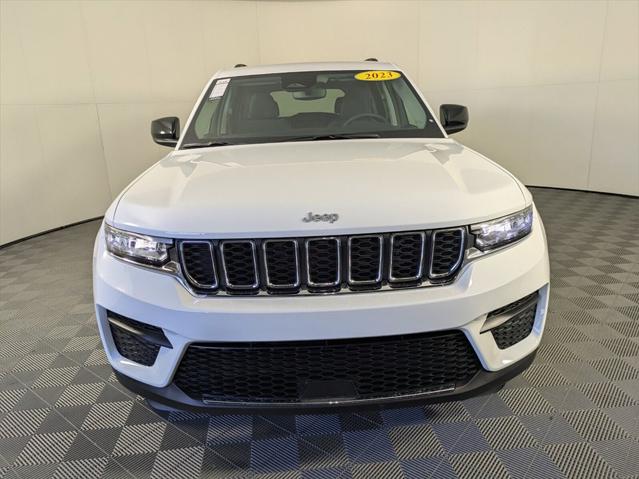 2023 Jeep Grand Cherokee Laredo X 4x4
