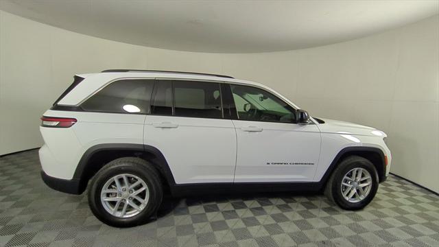 2023 Jeep Grand Cherokee Laredo X 4x4