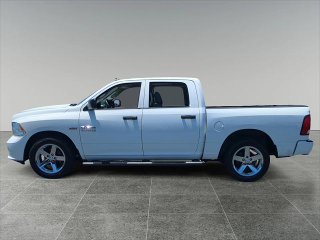 2017 RAM 1500 Express Crew Cab 4x2 57 Box