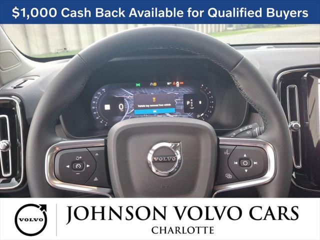 2026 Volvo XC40 Plus, B5 AWD Gas (mild hybrid), Dark
