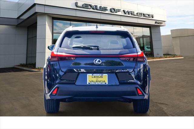 2025 Lexus 300 UX 300h