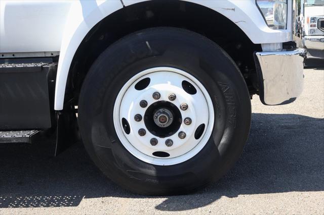2016 Ford F-650 Base