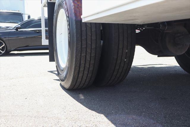 2016 Ford F-650 Base