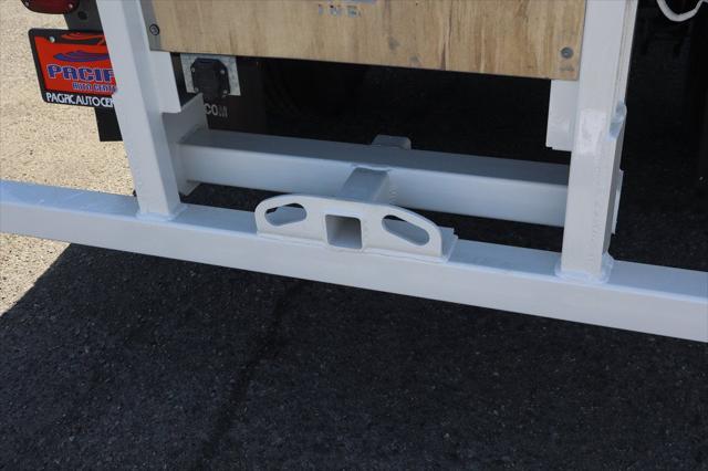 2016 Ford F-650 Base