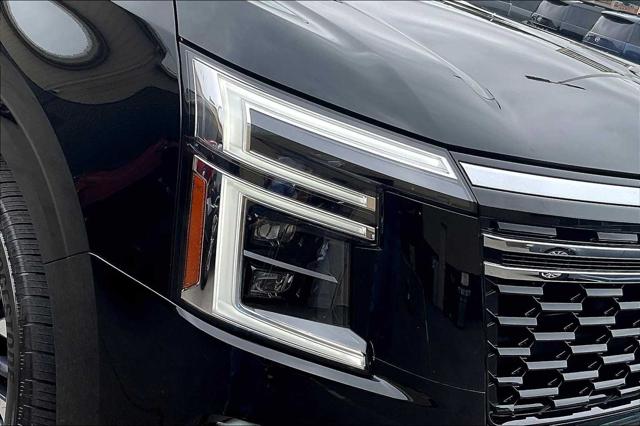 2025 Nissan Armada Platinum Reserve 4WD