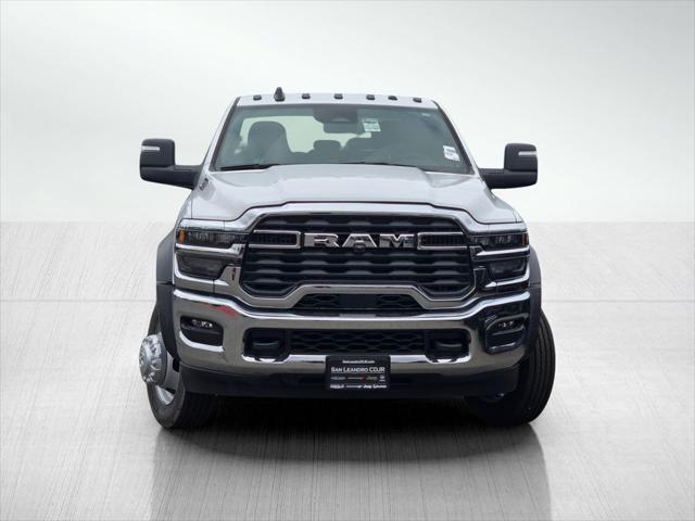 2025 RAM Ram 5500 Chassis Cab RAM 5500 TRADESMAN CHASSIS CREW CAB 4X4 84 CA 2025 RAM Ram 5500 Chassis Cab RAM 5500 TRADESMAN CHASSIS CREW CAB 4X4 84 CA