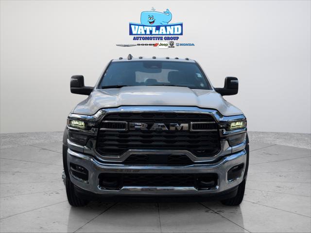 2025 RAM Ram 5500 Chassis Cab RAM 5500 TRADESMAN CHASSIS CREW CAB 4X4 84 CA 2025 RAM Ram 5500 Chassis Cab RAM 5500 TRADESMAN CHASSIS CREW CAB 4X4 84 CA