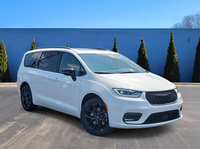 2025 Chrysler Pacifica PACIFICA LIMITED AWD