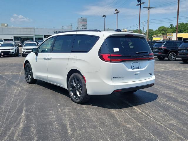 2025 Chrysler Pacifica PACIFICA LIMITED AWD