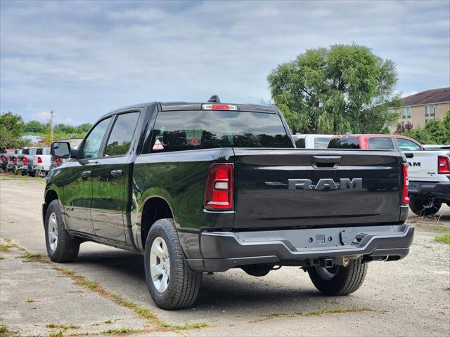 2025 RAM Ram 1500 RAM 1500 TRADESMAN CREW CAB 4X2 57 BOX