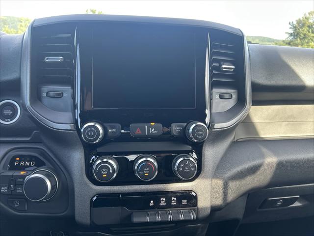 2025 RAM Ram 1500 RAM 1500 TRADESMAN CREW CAB 4X4 57 BOX