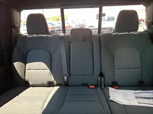 2025 Ram 1500 Tradesman Crew Cab 4x4 5'7" Box