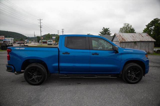 2022 Chevrolet Silverado 1500 4WD Crew Cab Short Bed Custom