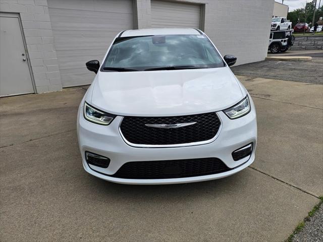 2025 Chrysler Pacifica PACIFICA SELECT