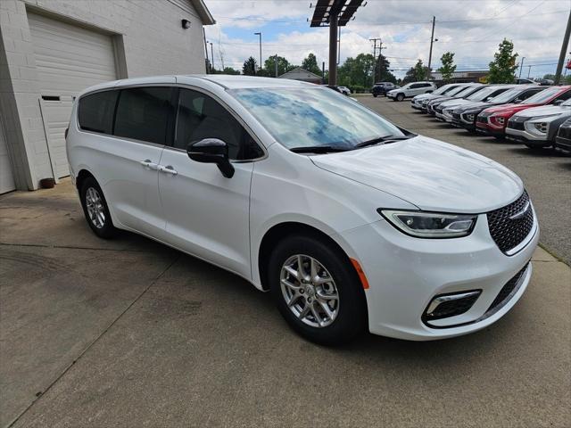2025 Chrysler Pacifica PACIFICA SELECT