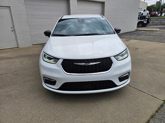 2025 Chrysler Pacifica PACIFICA SELECT