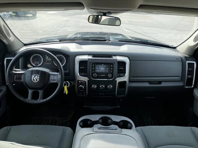 2017 RAM 1500 SLT Quad Cab 4x4 64 Box