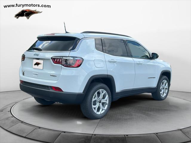2025 Jeep Compass COMPASS LATITUDE 4X4