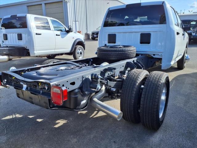 2025 RAM Ram 3500 Chassis Cab RAM 3500 TRADESMAN CREW CAB CHASSIS 4X4 60 CA
